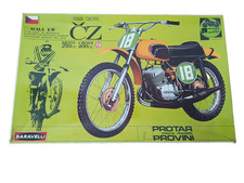 Moto Protar CZ 250 400 cross amarillo tanque modelo 1:9