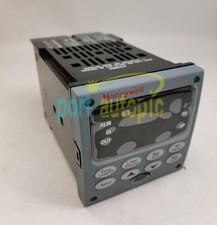 1PC New Honeywell DC3200-CE-100R-100-00000-00-0 Temperature controller