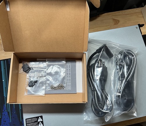 Synology RackStation RS1221+ Boîtier NAS 8 baies - 16 Go RAM + rails - Photo 4/7