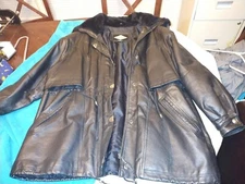 The Avenue By Design  Women's Leather Jacket Sherpa Lined Size 22/24