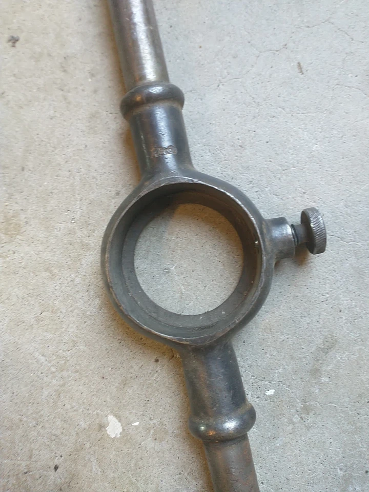 Greenfield GTD Round Die Threading T Handle Wrench 2.75" Die USA - Image 2 of 4