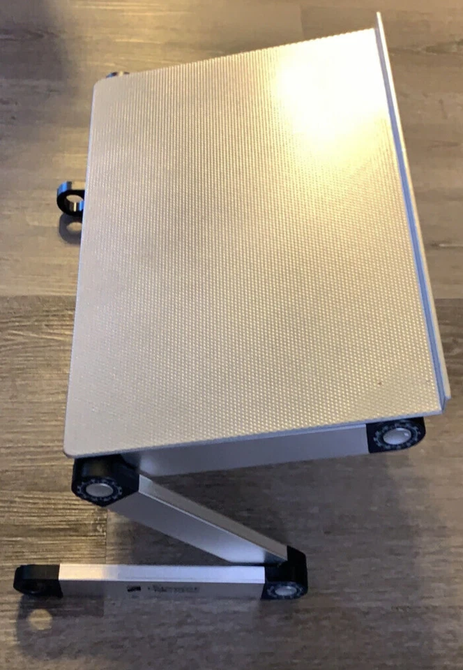 Executive Office Solutions Adjustable Aluminum Laptop Desk -Silver Foto 2 de 4