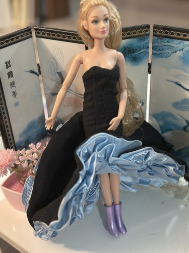 Barbie fashion doll beautiful outfit