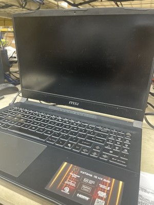 MSI Katana 15 HX B14W 15.6'' Gaming i7-14650HX 2.20GHz 48GB RAM 2TB SSD RTX 5050