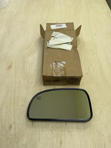 GM OEM Driver Side LH Heated Rearview Mirror Glass 02-03 Trailblazer 88944480