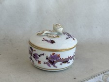 Schöne kleine Meissen Zuckerdose in Dekor Reicher Ming-Drache