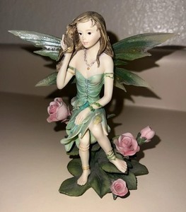 Vintage 2003 Faerie Glen Classic "Rosawind" #FG821 Figurine w/Roses Retired