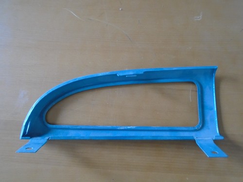 MORRIS MINOR GLOVEBOX DOOR AND RIGHTHAND GLOVEBOX FRAME - Picture 5 of 5