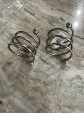 Bed Bath & Beyond set of 2 spiral silver twist napkin rings 