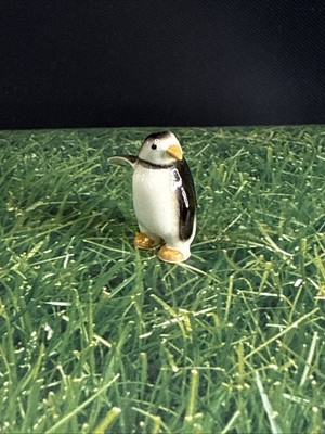 Vintage Hagen Renaker Miniature Penguin Ceramic Figurine  #232 Retired