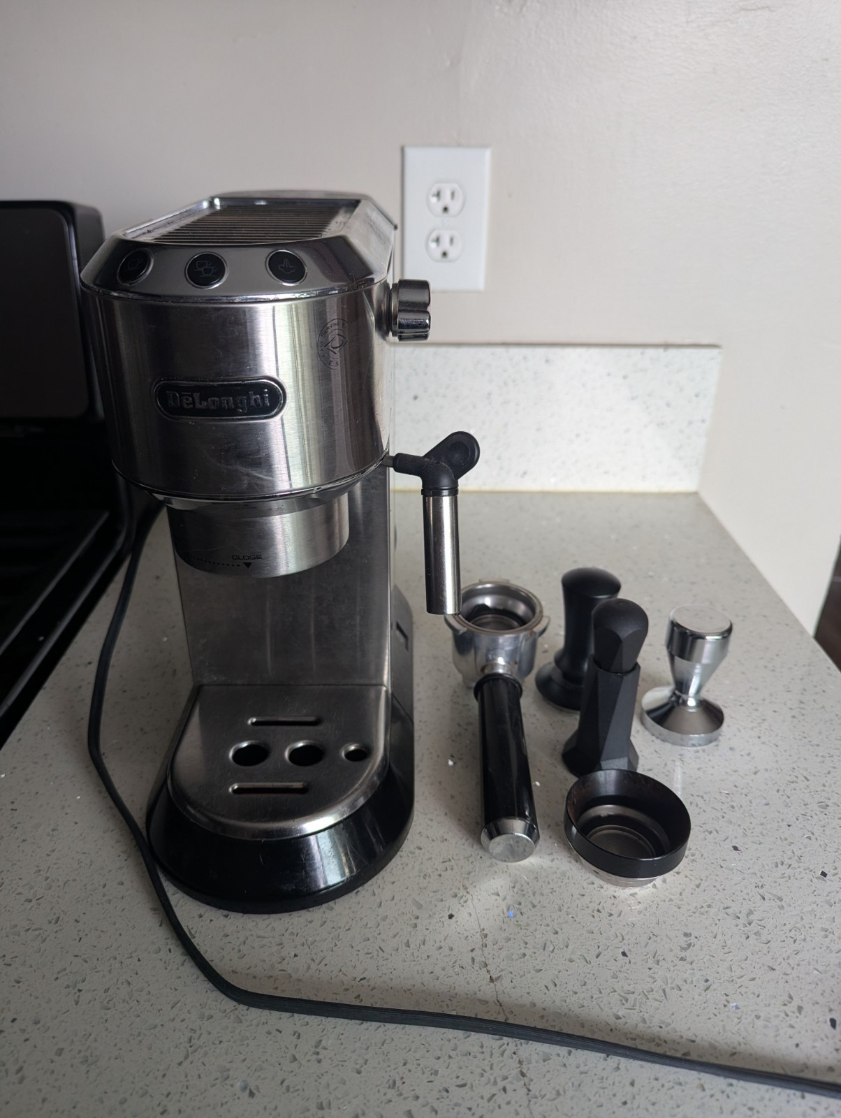 Ec680m &ndash; Stainless Steel W/espresso Accessories