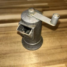 Vintage Perfex Made In France Cast Aluminum Pepper Grinder Mill 4"