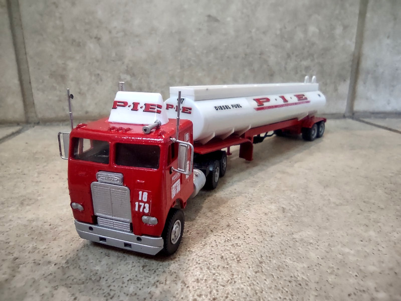 Custom P.I.E. Tanker Truck 40 FT  , HO , 1960's Freightliner