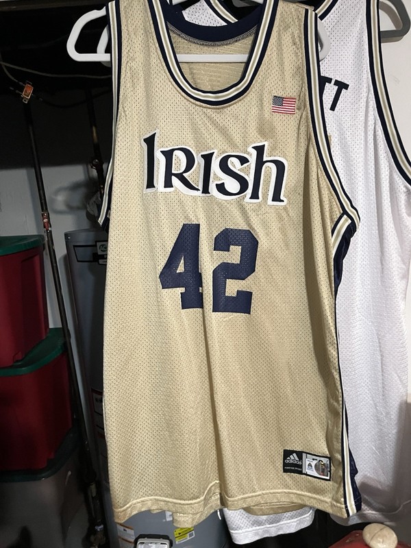 Notre Dame Fighting Irish Vintage Game Used Basketball Jersey. Excellent Conditi