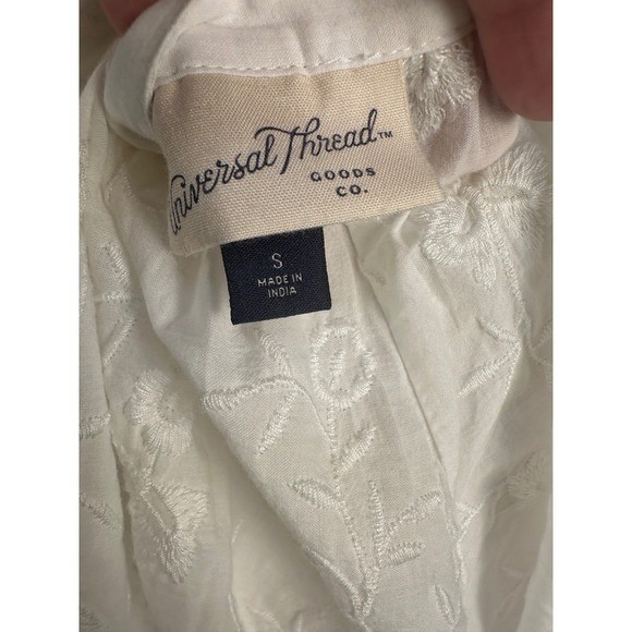Universal Thread Embroidered Floral Button Front … - image 8