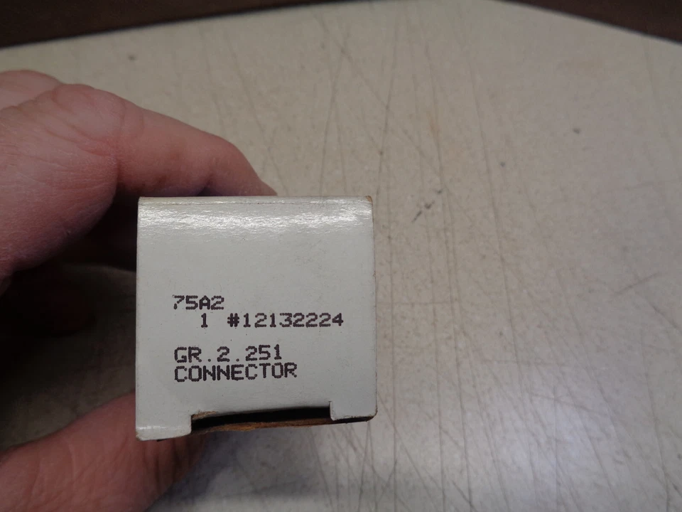 Bota bujía bobina GM 88 98 Buick Skylark 2001 Grand Am 95 02 Cavalier NOS Foto 2 de 4