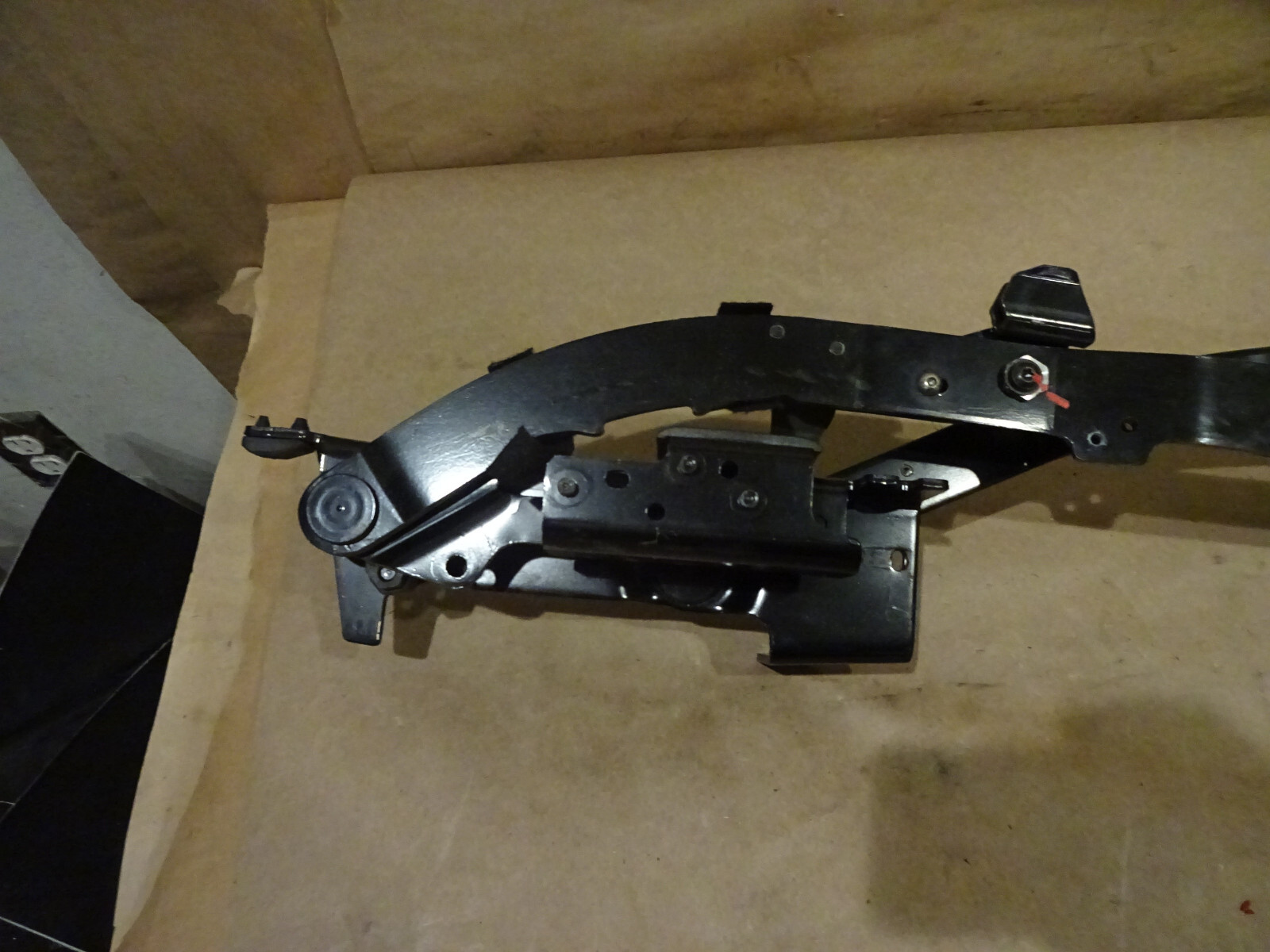 Ferrari California - Part Of LH Rear Roof  Kinematic /Hinge  P/N 86545800