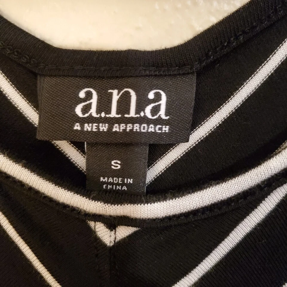 Maxi Vestido Ana Blanco y Negro Rayas Sin Mangas Cuello Redondo Talla Pequeña Nuevo con Etiquetas Foto 3 de 4