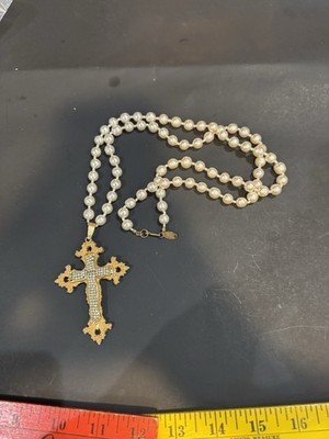 Miriam Haskell Gold Tone Cross & Faux Baroque + Seed Pearl Necklace VTG D1