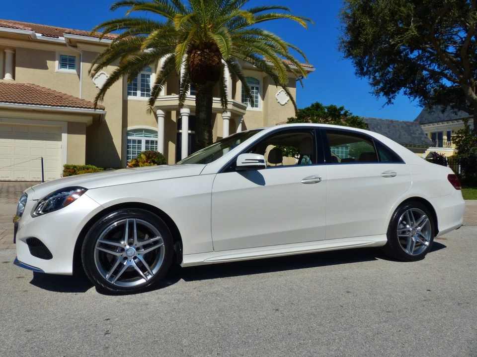 2016 Mercedes-Benz E-Class E400 ONLY 23K MILES! 1-OWNER. MSRP: $73,380 - Image 3 of 4