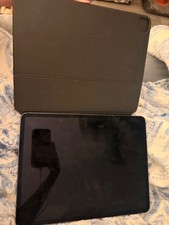 ipad 12.9 3rd Generation with Magic Keyboard and Apple Pencil
