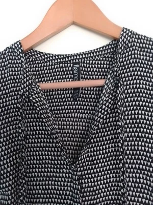 Flame Bluse Gr. S/36 schwarz weiß Bänder Muster geometrisch Langarm Viskose - Bild 1 von 4