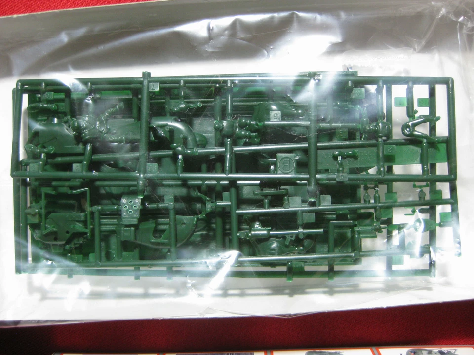 Lensman Picronia Dem and Sig 1984 Tomy 1/72 Scale Model Kit Bike Rare Vintage - Image 3 of 3