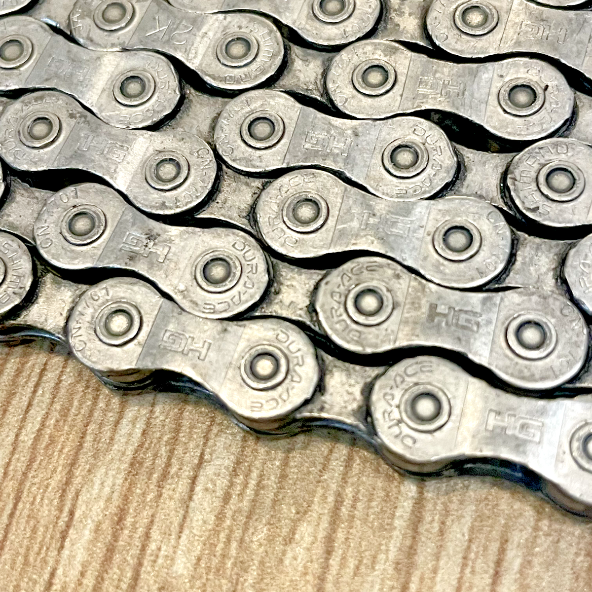 Shimano Dura Ace XTR CN 7701 Super Narrow chain 110 link 9 Speed