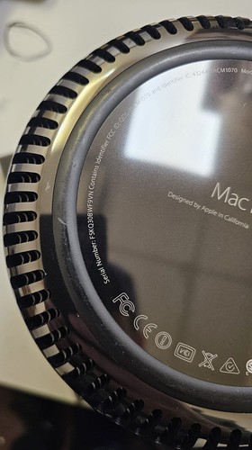 Mac Pro 2013 2.7GHz 12-Core 128GB RAM 1TB SSD AMD FirePro D300 - Picture 8 of 11
