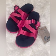 NEW Youth size 5 Chaco sandals