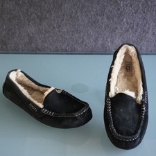 UGG Ansley Womens 10 Black Suede Shearling Moccasin Slippers Shoes 1106878 EUC