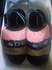 bebe Memory Foam Faux Fur Slide Slippers Open Toe Black/Pink Rhinestone Logo 7