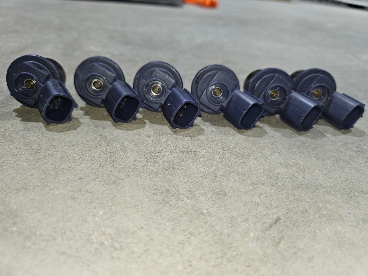 DeatschWerks Matched set of 6 550cc Side Feed Injector Nissan