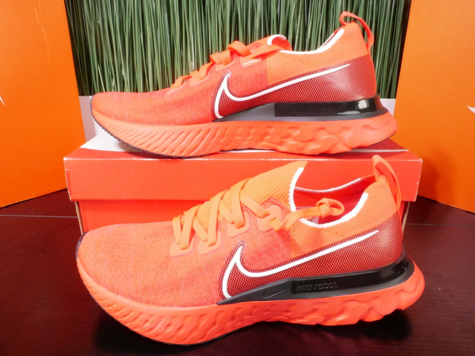 nike infinity run red
