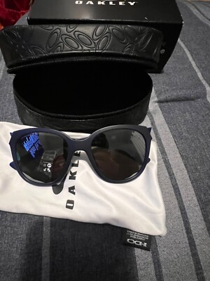New England Patriots Oakley Women\'s Low Key Sunglasses New England Patriots Oakley Women main image 3