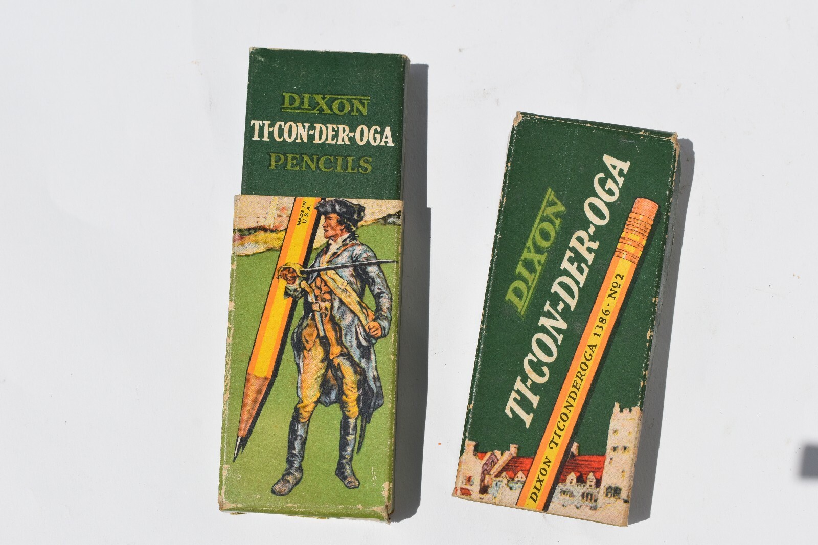 EARLY DIXON TICONDEROGA 1386 No.2 ADVERTISING PENCIL BOX