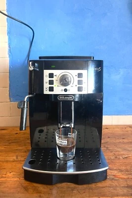 DeLonghi Magnifica S ECAM 22.110.B