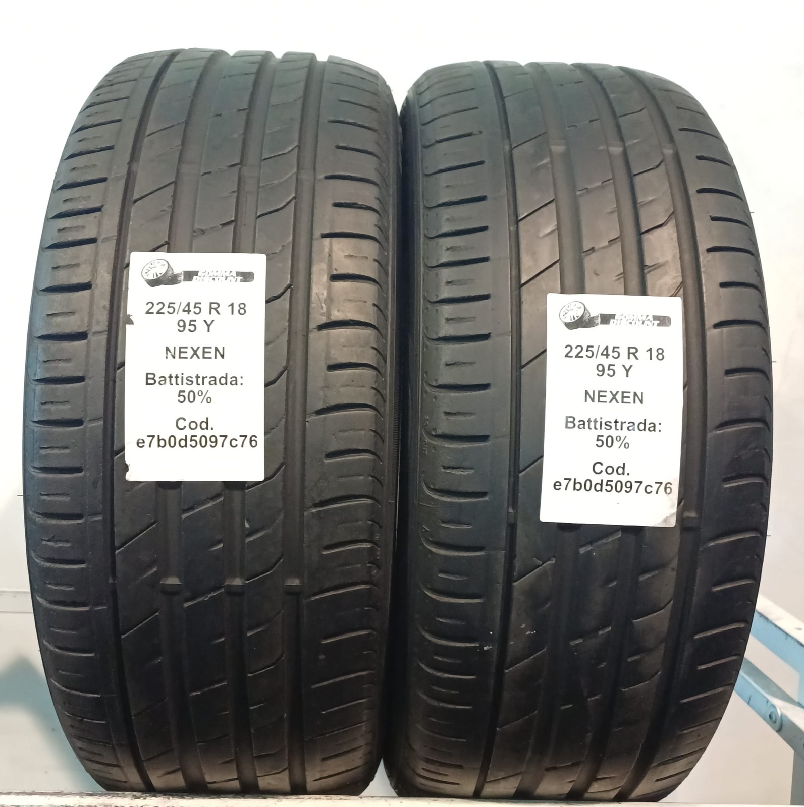 PNEUS USAGÉS PIÈCES 2 NEXEN NFERA SU1 225/45 R18 95Y ESTIVE