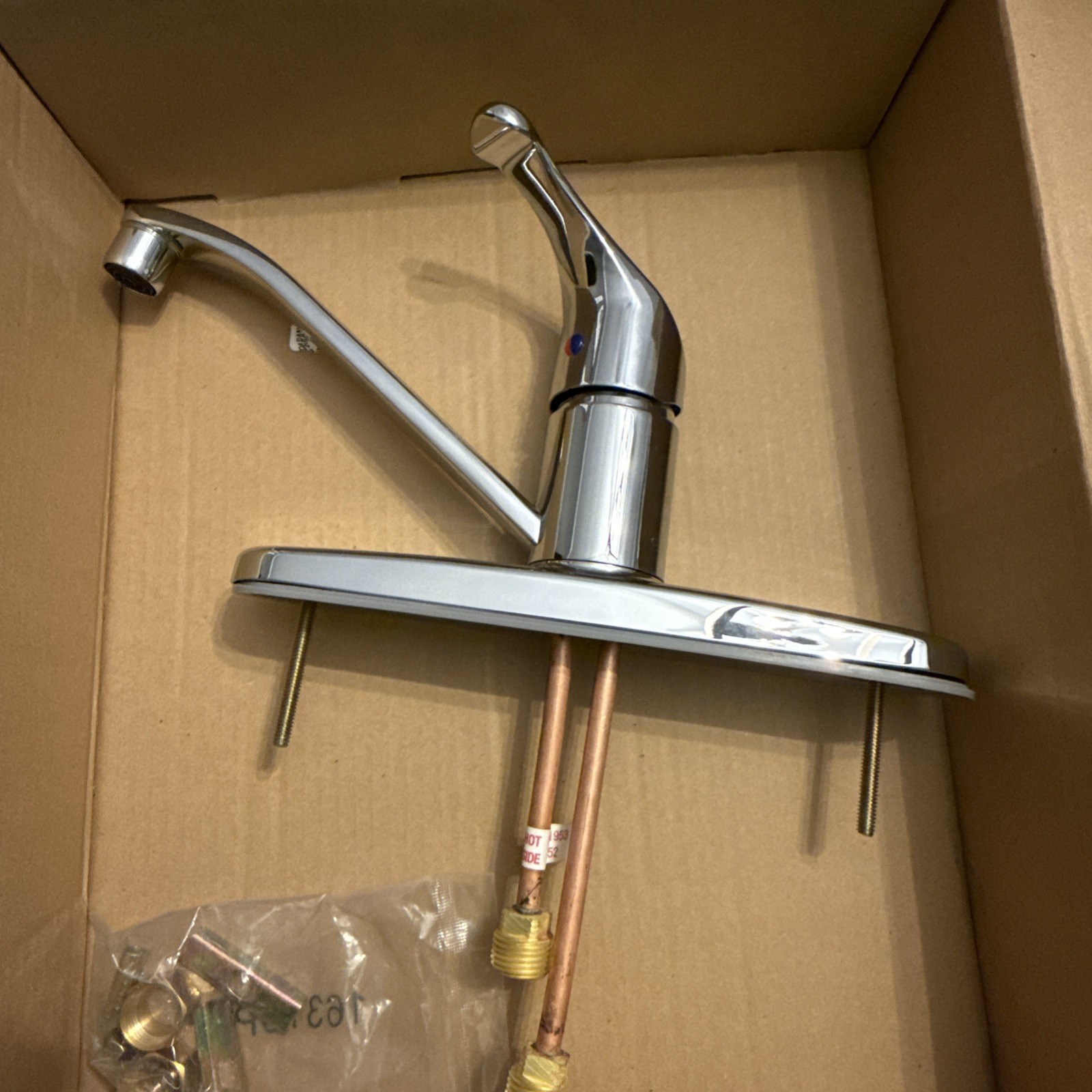 NEW CFG CA47511 Flagstone 1-Handle Kitchen Faucet Polished Chrome B33 (BY MOEN)