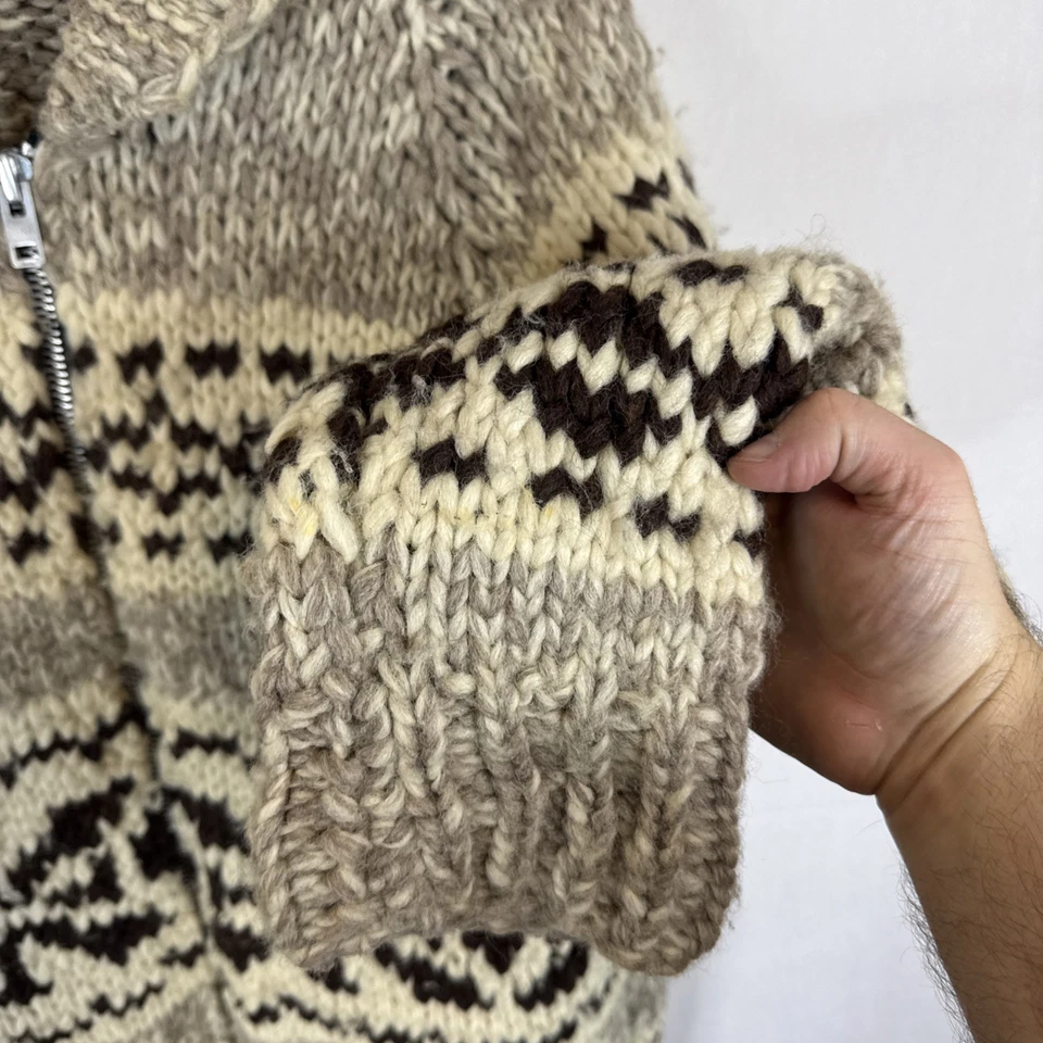 Suéter Vintage Tejido a Mano Hombres M Lana Cowichan Cremallera Beige Marrón Patrón Copo de Nieve Foto 2 de 4