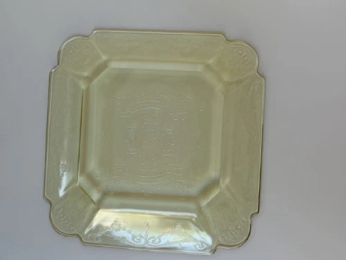 Vintage Indiana Glass Lorain "Basket" Yellow Depression Glass Dinner Plate 10.2