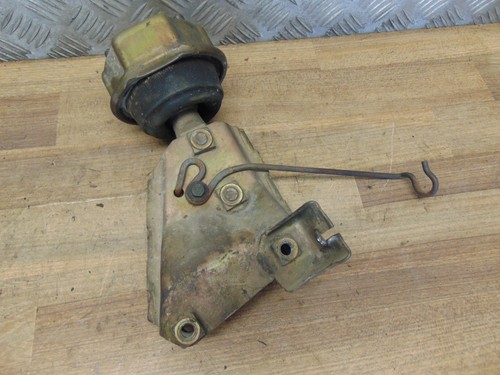 VW T4 1.9 TD Halter Motor Getriebe links Getriebehalter Lager Halterung