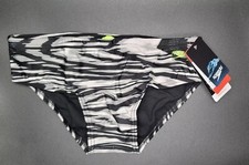 Speedo Men's Wave Wall Training Swim Brief, Size 30 Black White - NWT