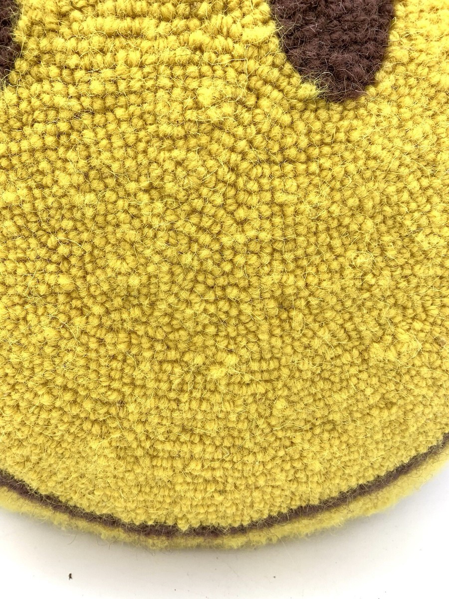 Smiley Face Pillow Wool Needle Punch 16” Round Cotton Velvet Back Zipper