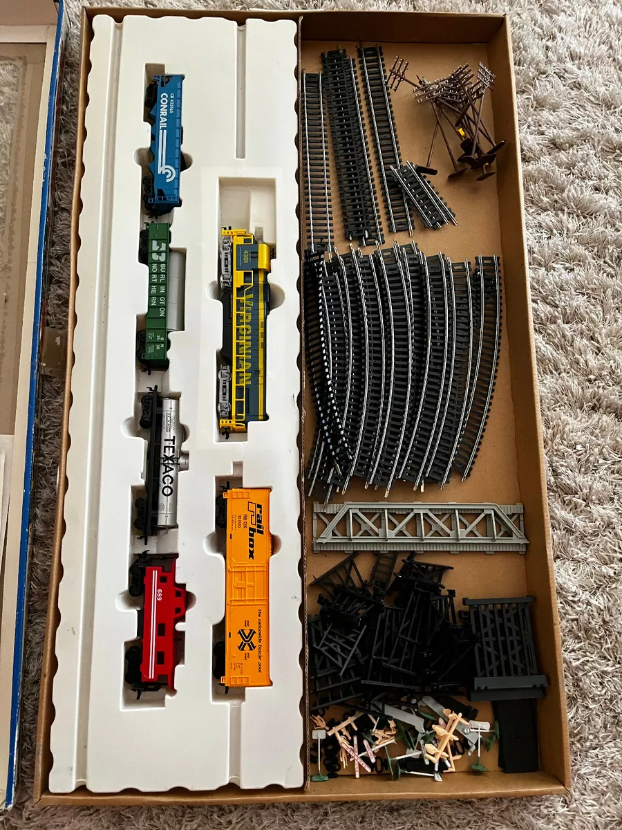 RARE* TYCO RAIL MASTER 102 GIANT 102 PIECE TRAIN SET FROM 1990