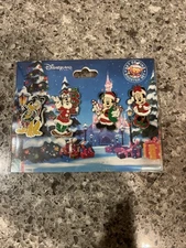 Disneyland Paris 4 Pin Christmas 2017 Booster Set