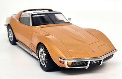 KK 1/18 Chevrolet Corvette C3 Stingray 1972 Gold Diecast Model Car