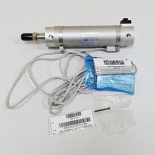 SMC CDBG1BN40-100-HN-H7BAL Air Cylinder 145 PSI 1.00 MPa