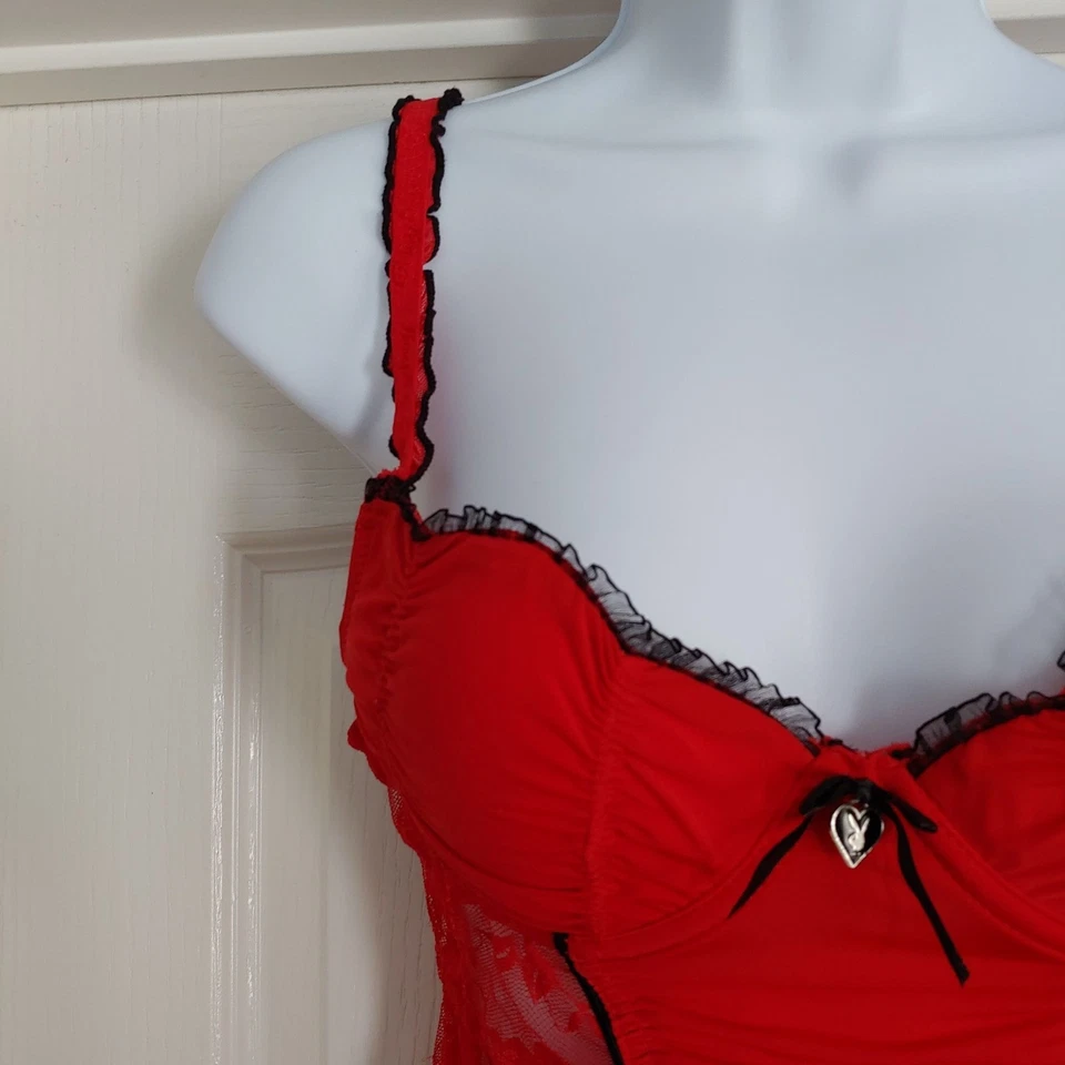 花花公子樱桃红色花边紧身胸衣吊带泰迪上衣 Y2K S — 第 2/4 张图片