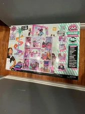 L.O.L OMG House of Surprises Complete Dollhouse 10 Rooms/ 6 Spin Real Wood
